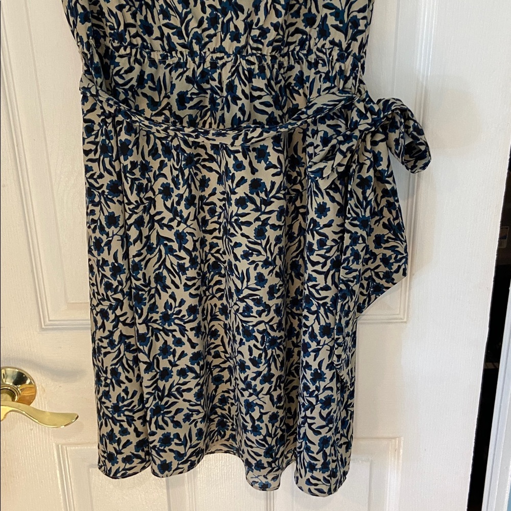 LOFT Blue and Gray Patterned Dress - Picture 5 of 7